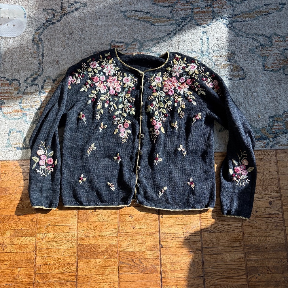 Vintage 90s Black Floral Embroidered Cotton/Ramie Cardigan — XL/L —Cottagecore - Picture 2 of 9